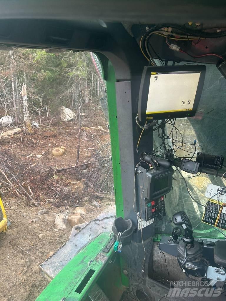 John Deere 903 K Harvesterji