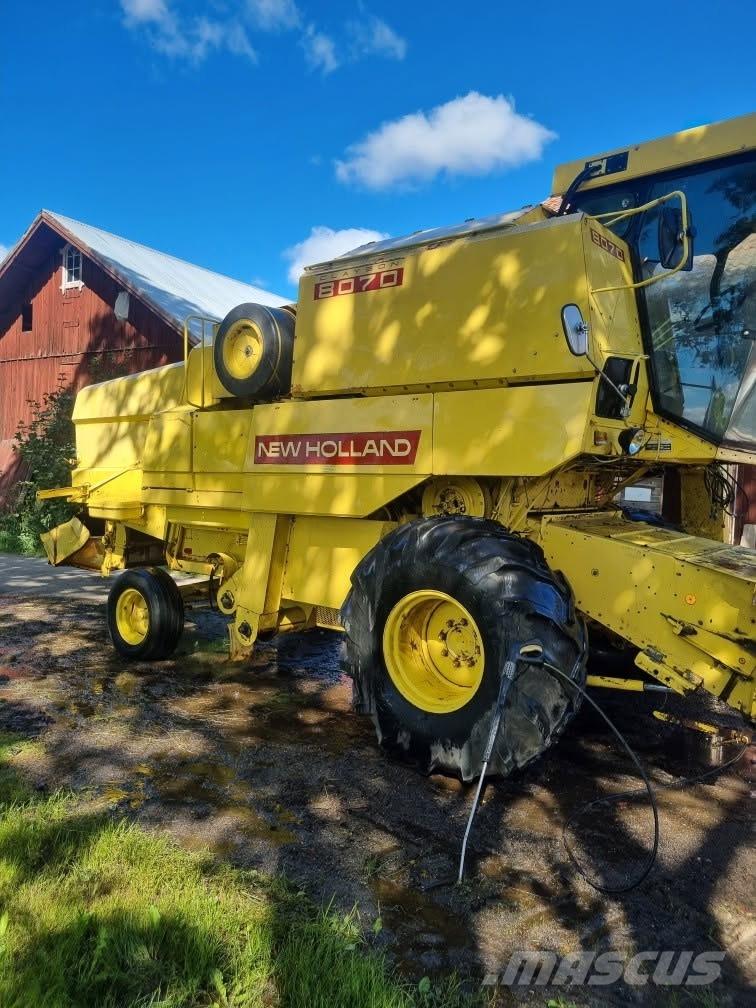 New Holland 8070, 20” Kombajni
