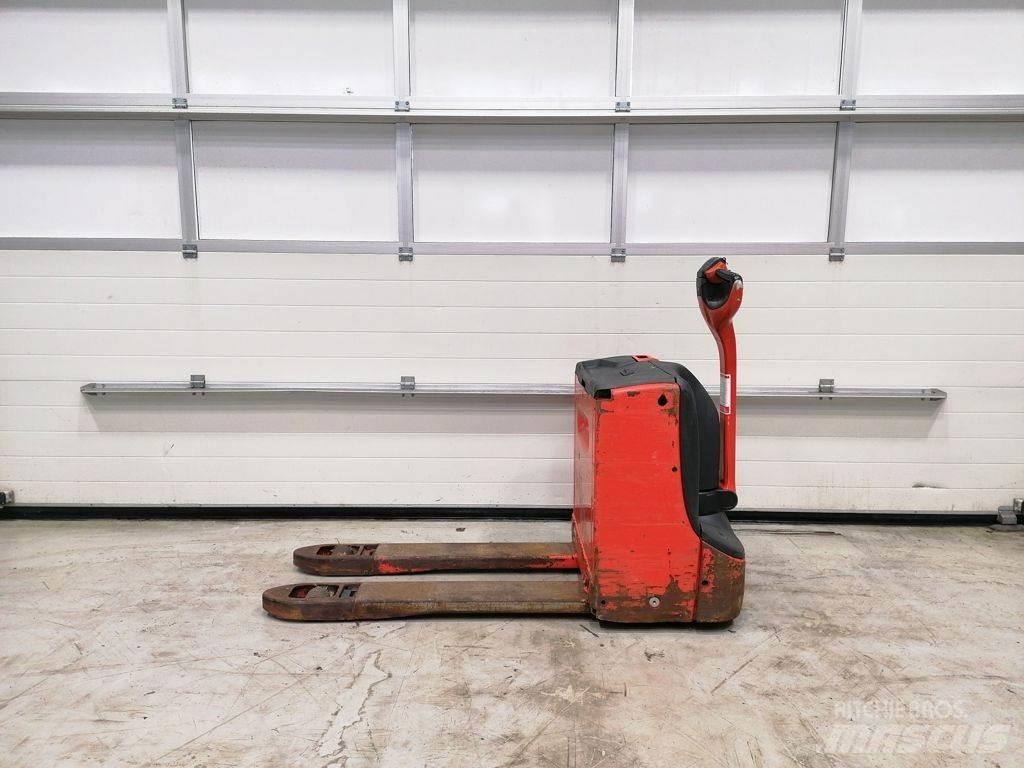 Linde T16 Električni nizko dvižni viličar