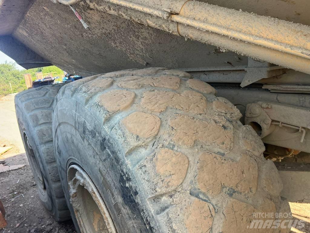 CAT 740 Zglobni demperji