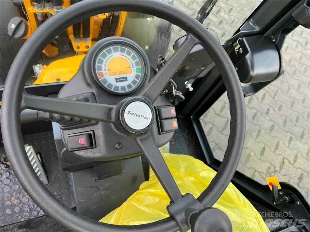Schäffer 2430 Skid steer mini nakladalci