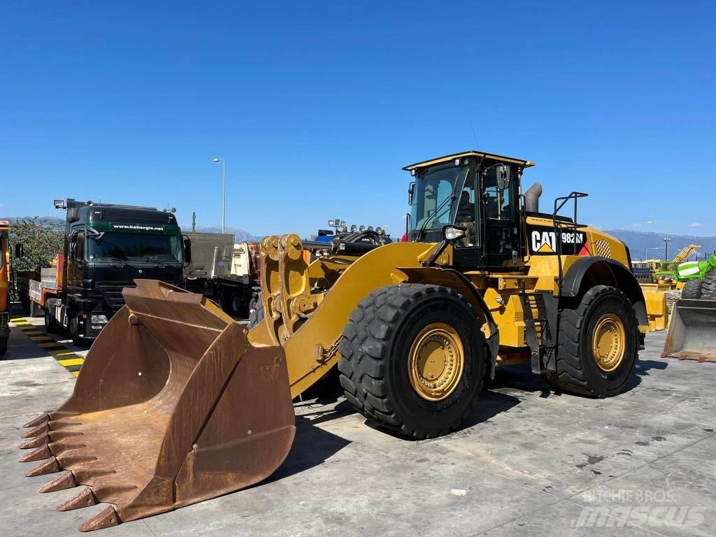 CAT 982 M Kolesni nakladalci