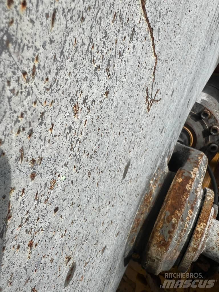 Volvo L 180 C Kolesni nakladalci