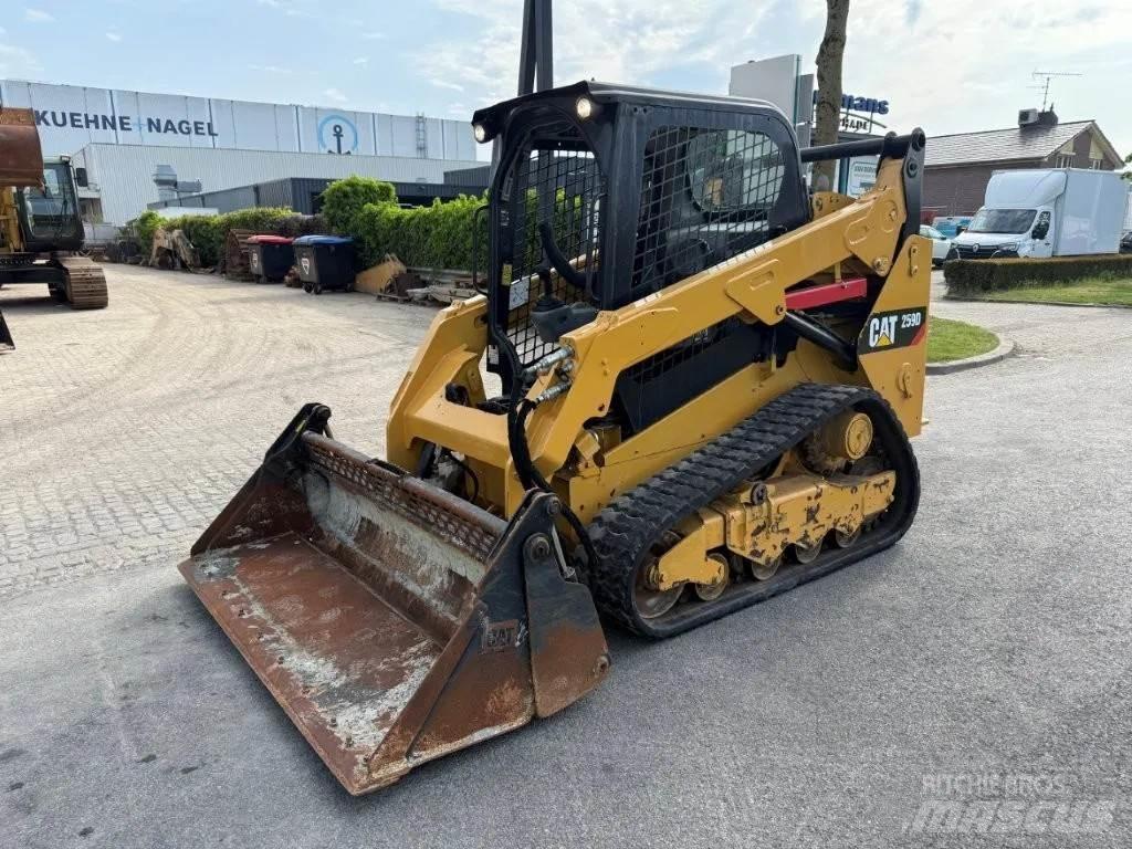 CAT 259D Skid steer mini nakladalci
