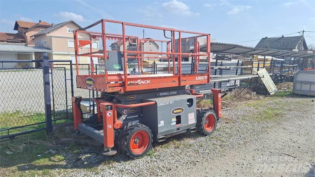 SkyJack SJ6832RTE Škarjaste dvižne ploščadi