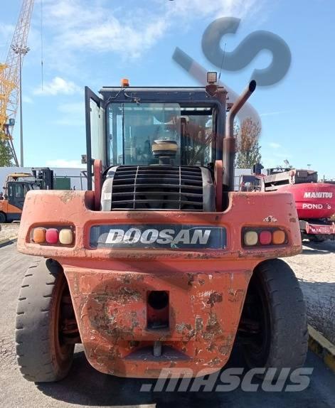Doosan D160S-5 Dizelski viličarji