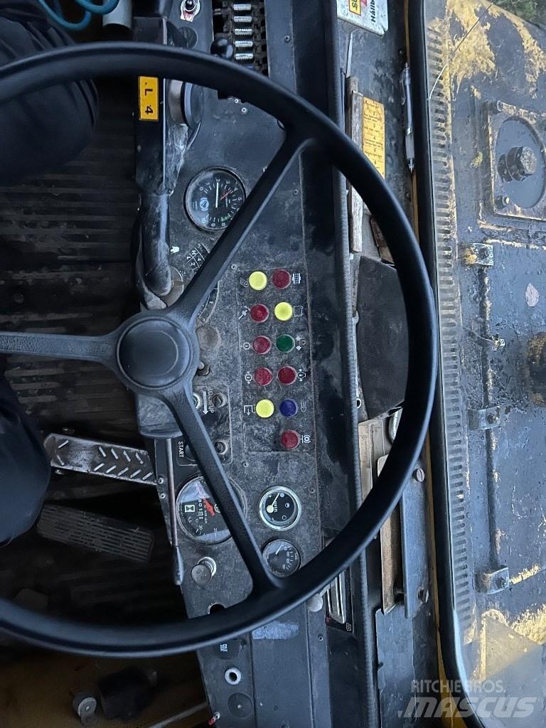 Volvo BM 861 Zglobni demperji