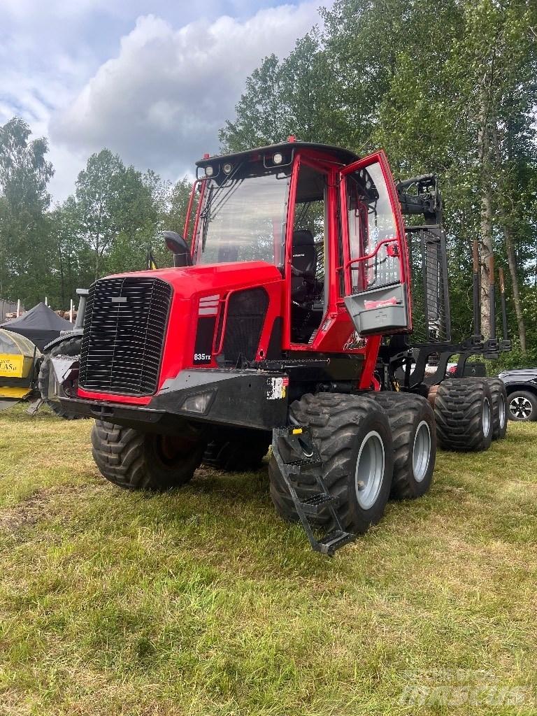 Komatsu 835 Forwarderji