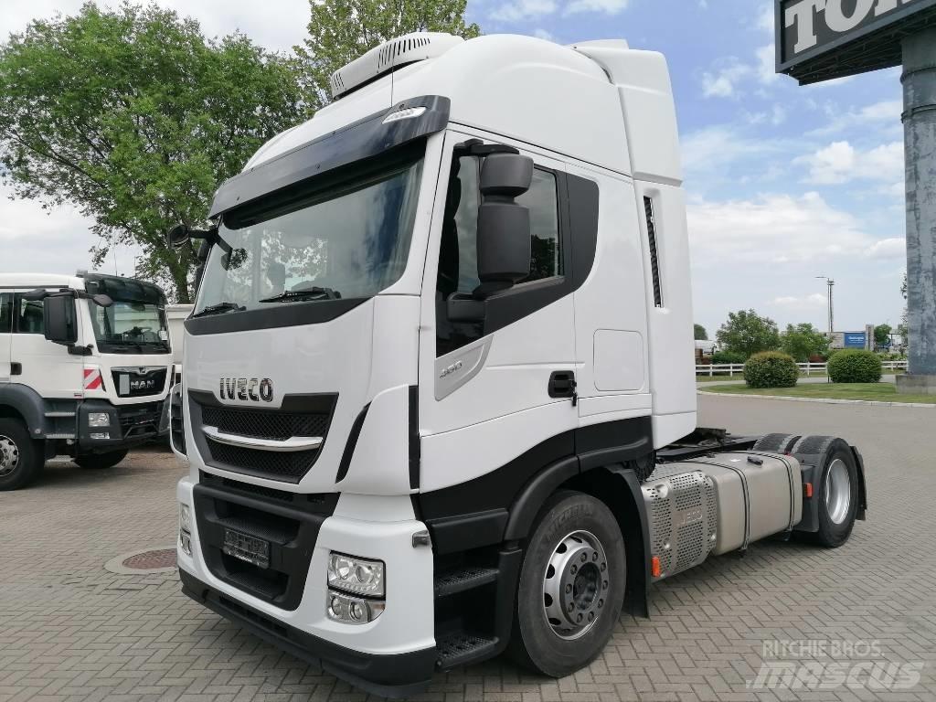 Iveco AS440ST/P Vlačilci