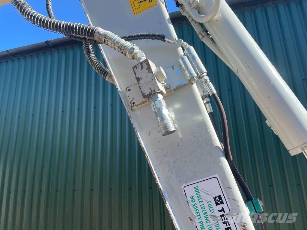 Takeuchi TB 250 Mini bagri <7t
