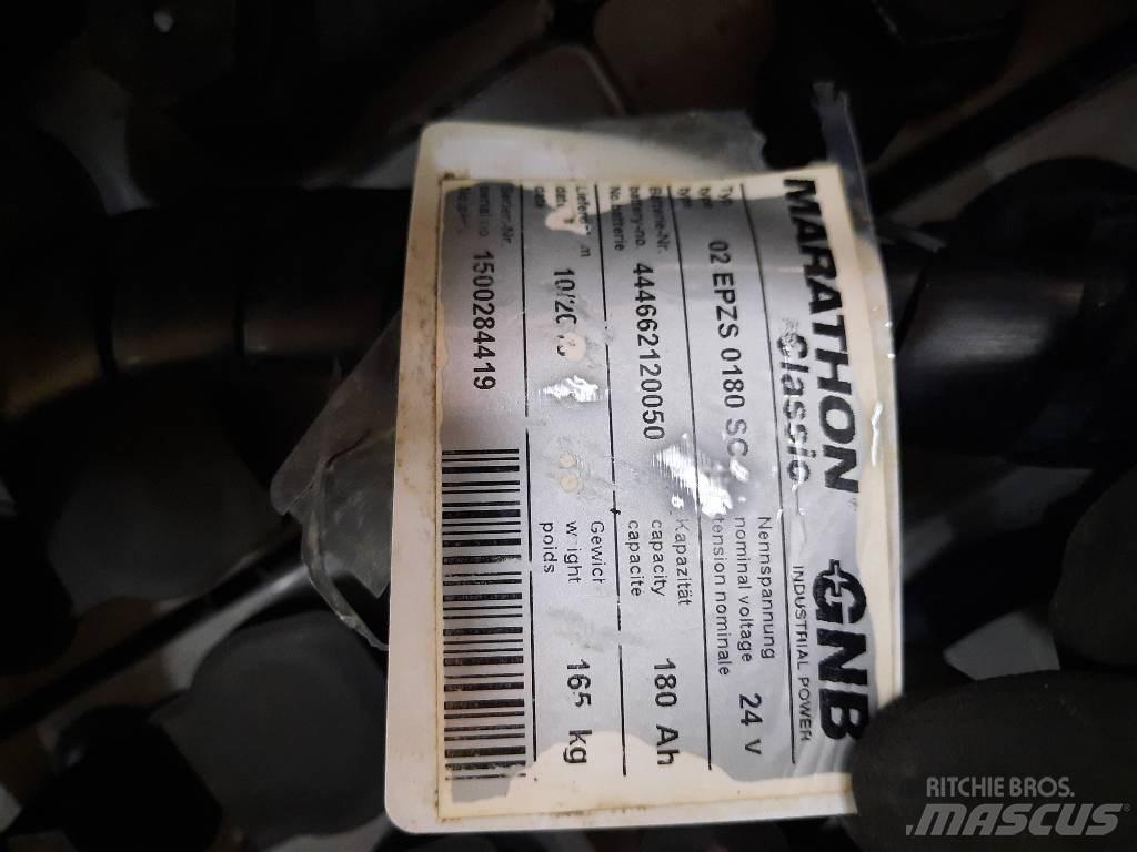 UniCarriers PLL180 Električni nizko dvižni viličar