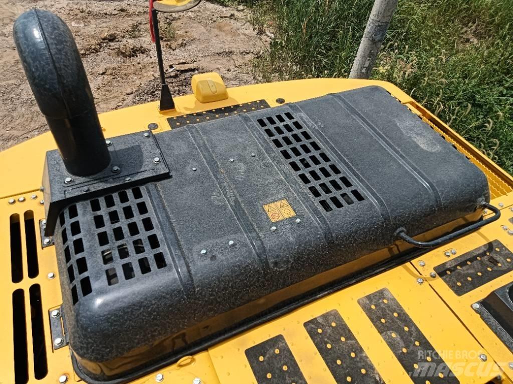 Komatsu PC 240 Bagri goseničarji