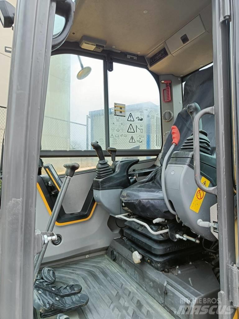 Volvo ECR 88 D Bagri na kolesih