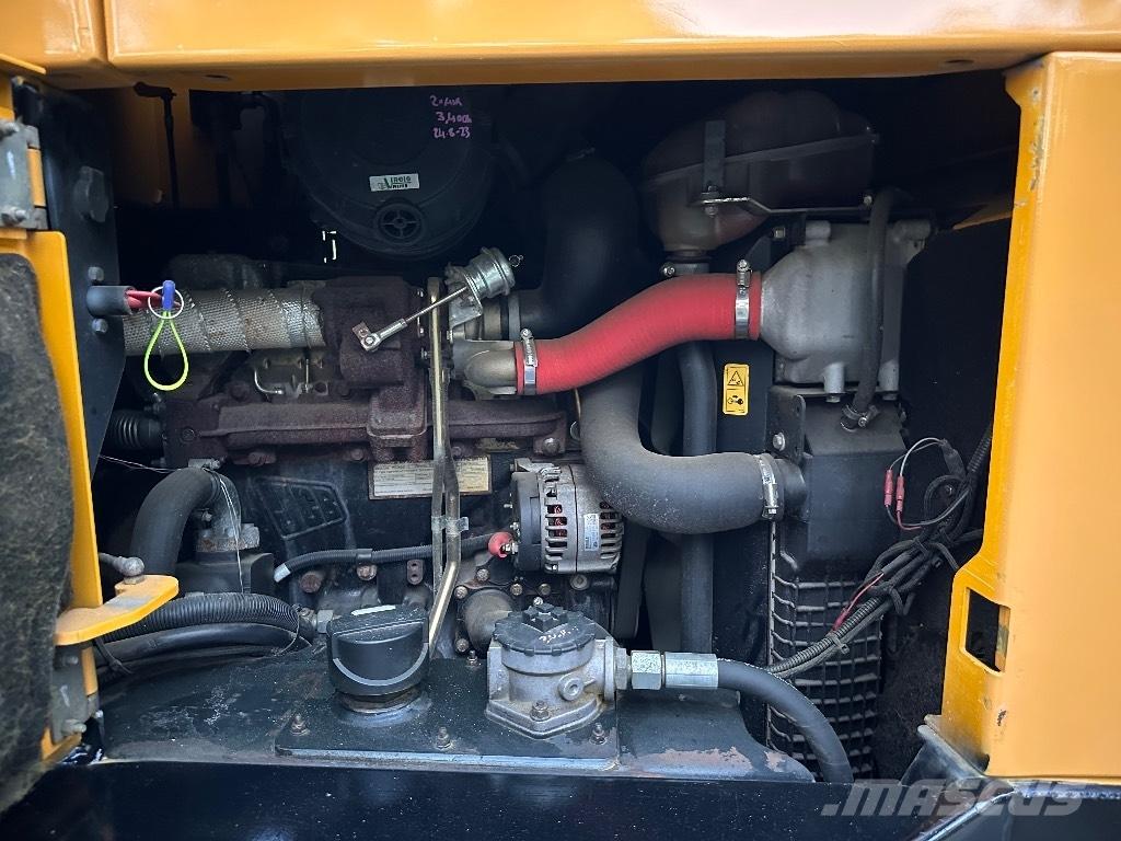 JCB 9TFT Ne cestni demperji