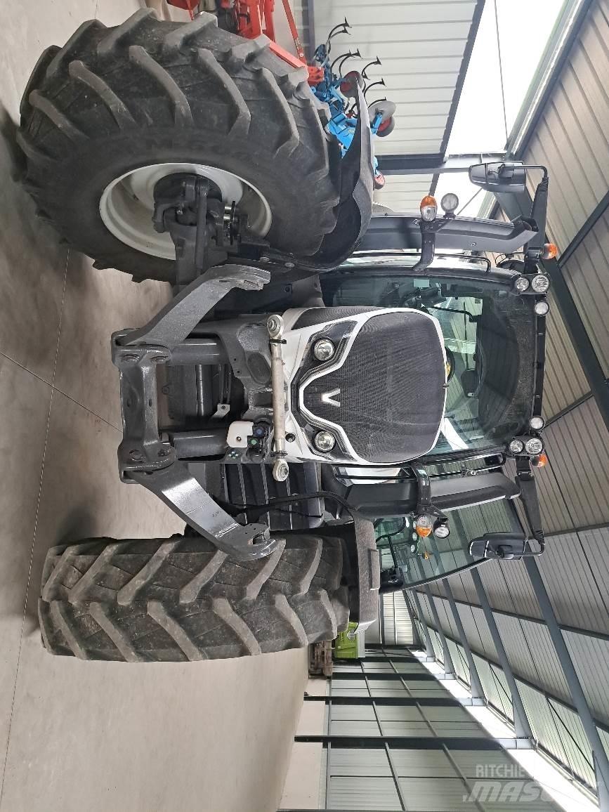 Valtra N155 Traktorji