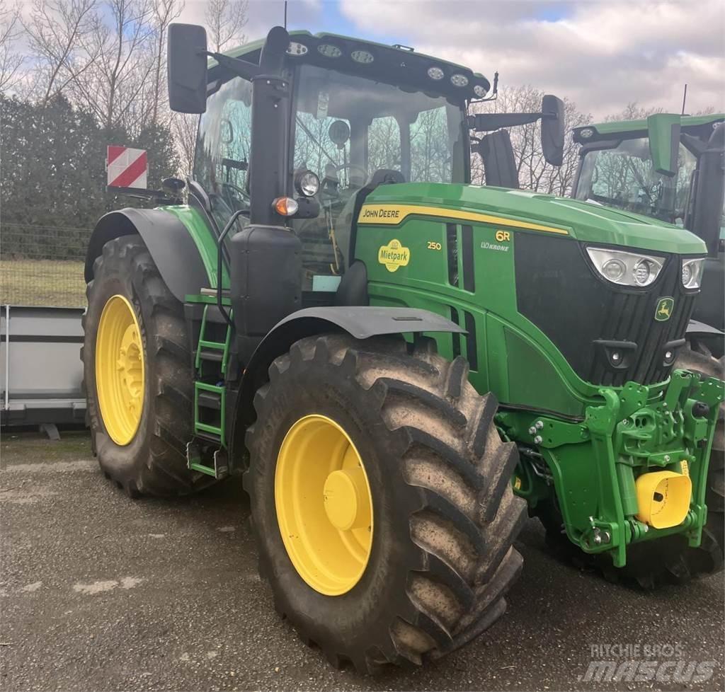John Deere 6R 250 Traktorji