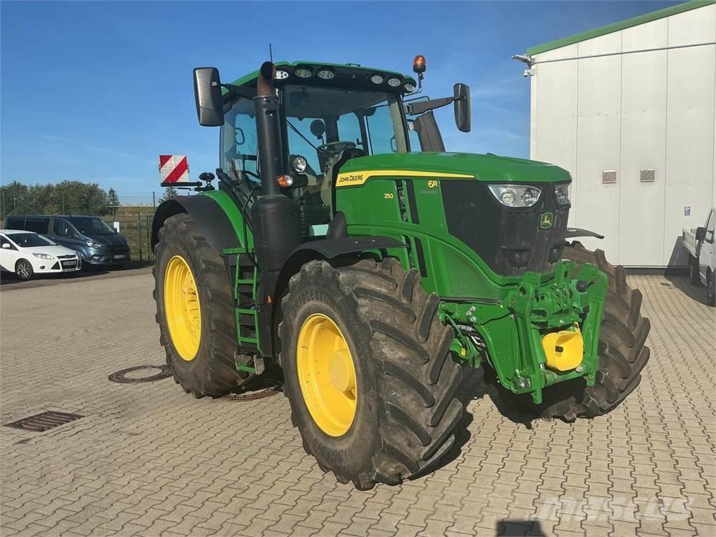 John Deere 6R 250 Traktorji