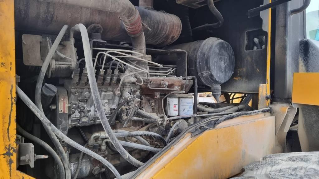 JCB 456 Kolesni nakladalci