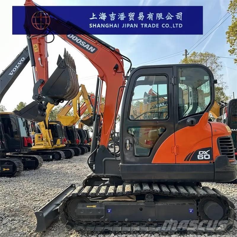 Doosan DX 60 Mini bagri <7t