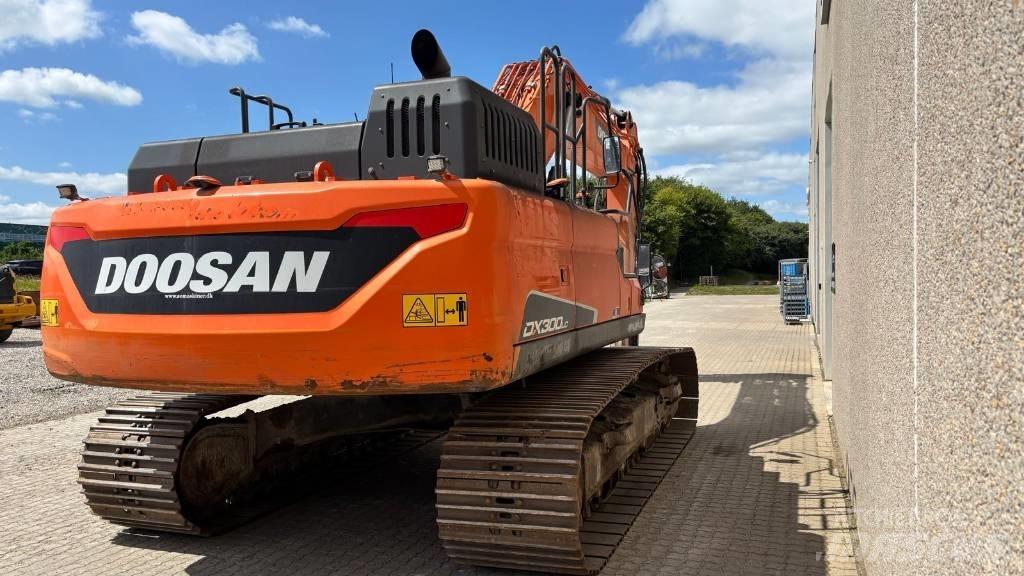 Doosan DX 300 LC-5 Bagri goseničarji