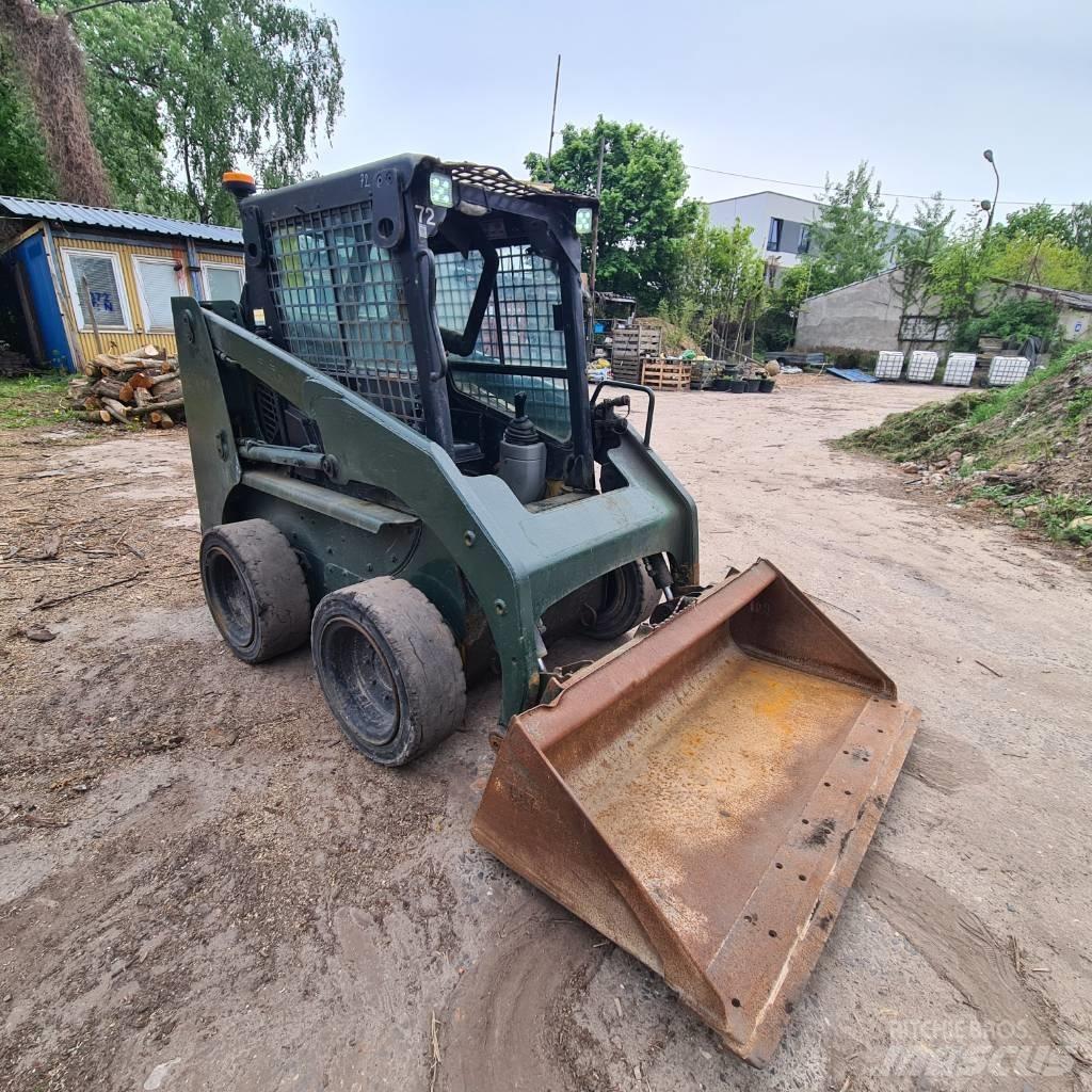 CAT 226 Skid steer mini nakladalci