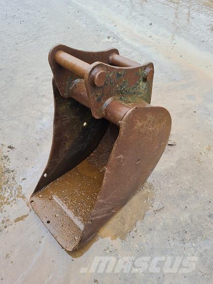  18 BUCKET, 50mm PINS Žlice