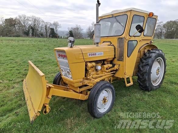 Ford 2000 TRACTOR Gradbeništvo - drugo