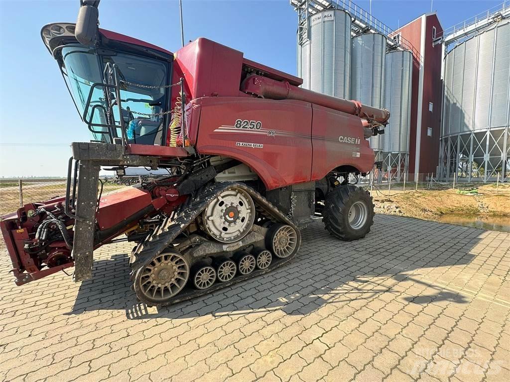Case IH IH 8250 Kombajni