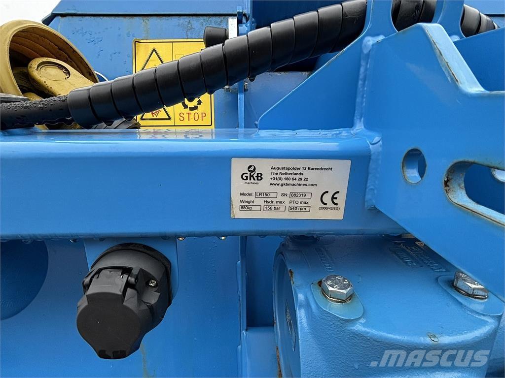  GKB Lapų smulkintuvas Valjarji za travo