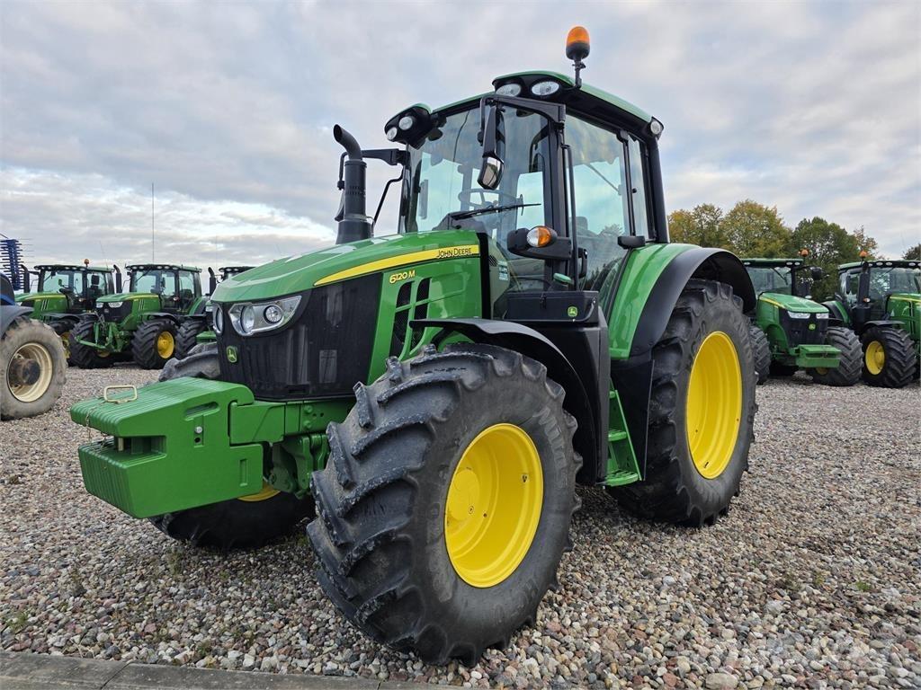 John Deere 6120M Traktorji