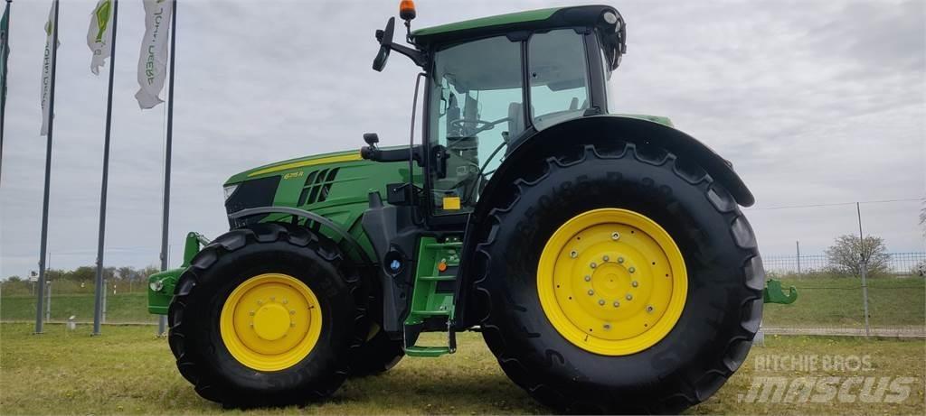 John Deere 6215R Traktorji