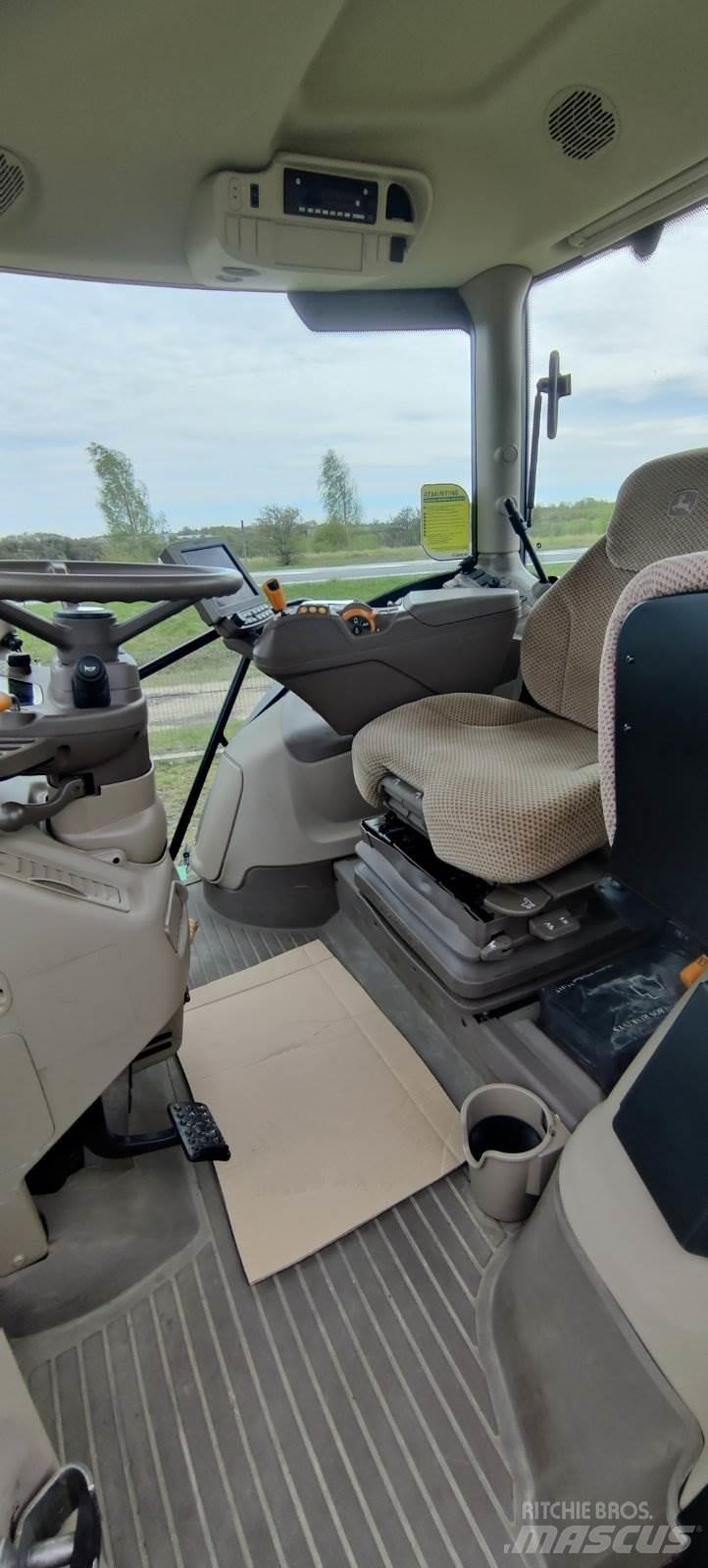 John Deere 6215R Traktorji