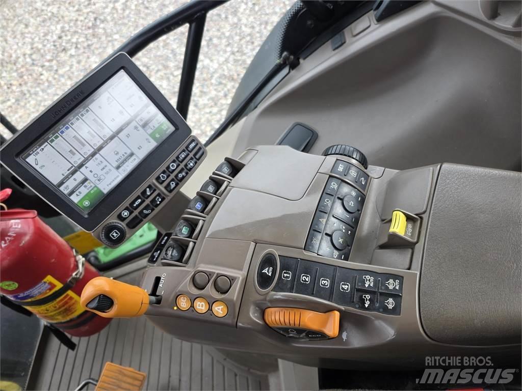 John Deere 6215R Traktorji
