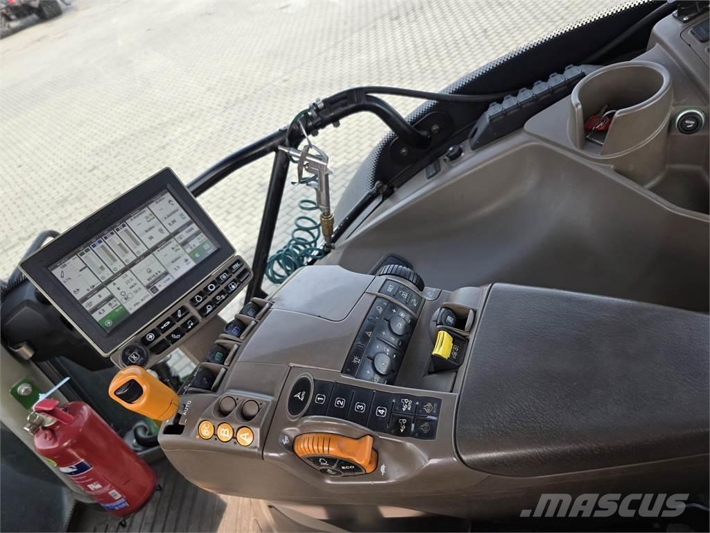 John Deere 6215R Traktorji