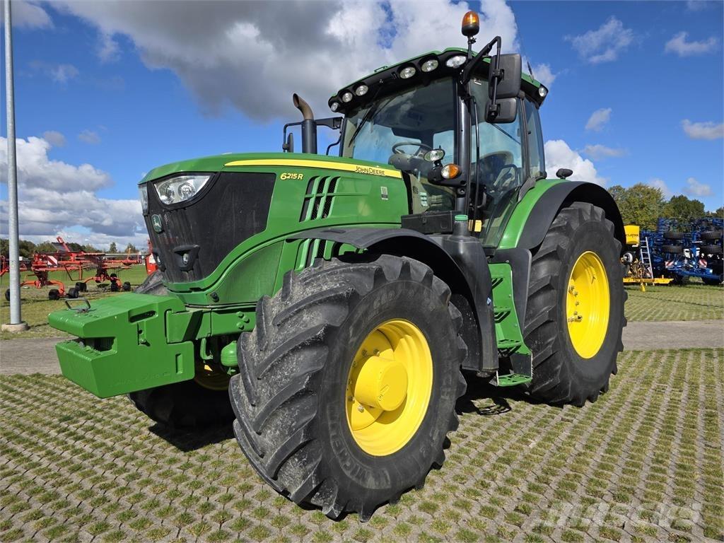 John Deere 6215R Traktorji