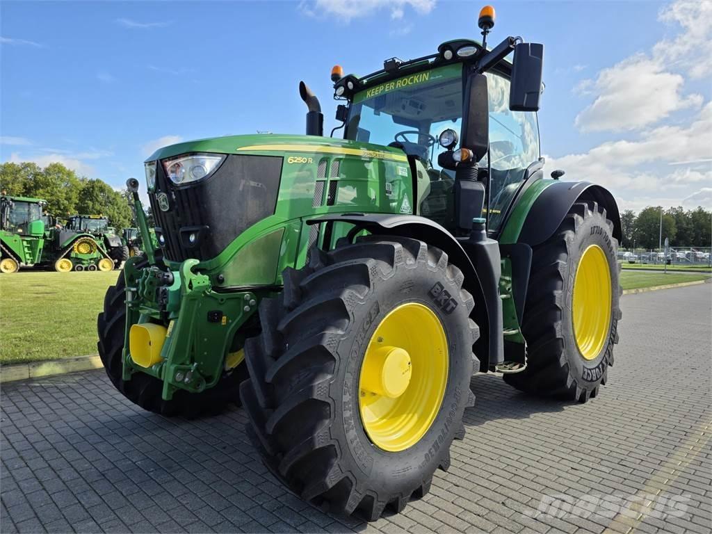 John Deere 6250R Traktorji