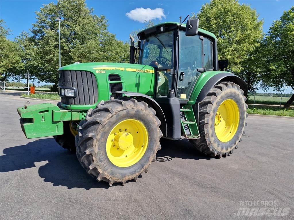 John Deere 6930 Traktorji
