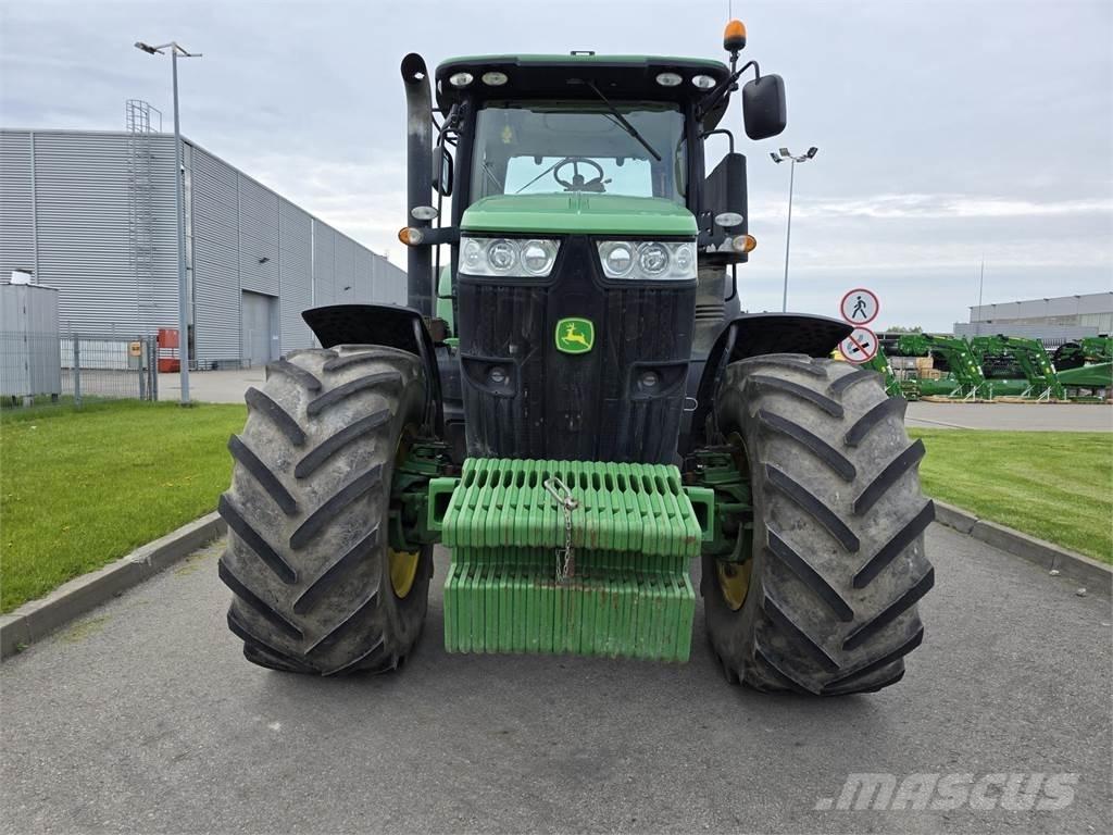 John Deere 7260R Traktorji