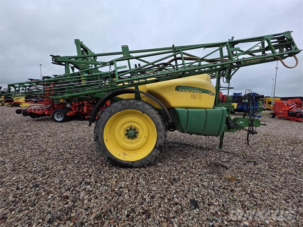 John Deere 732 Škropilnice za vinograde