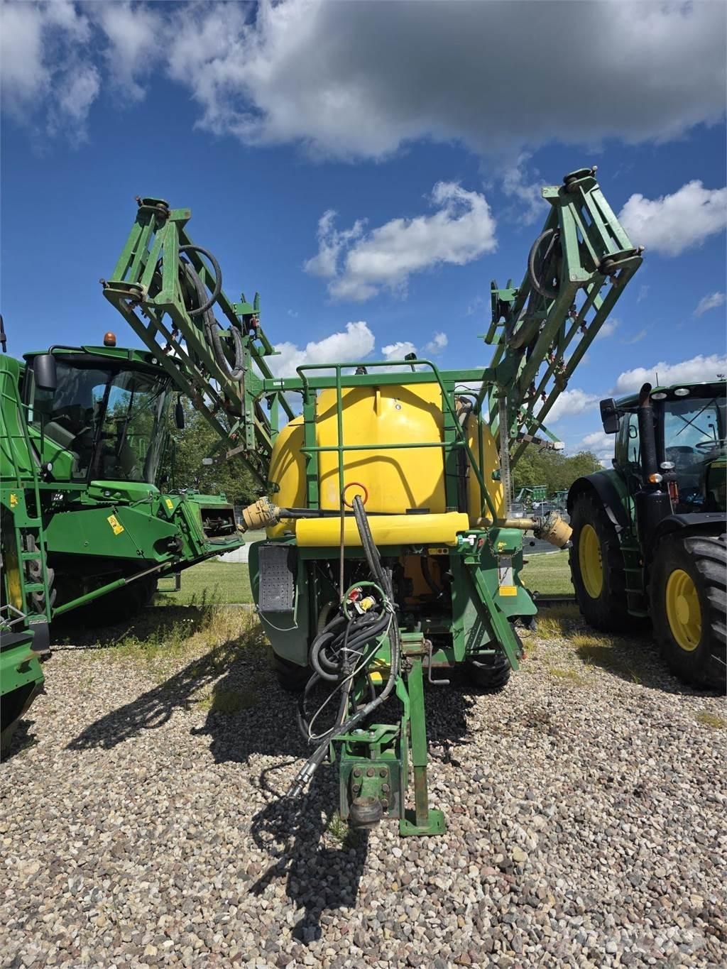 John Deere 740 Vlečne škropilnice