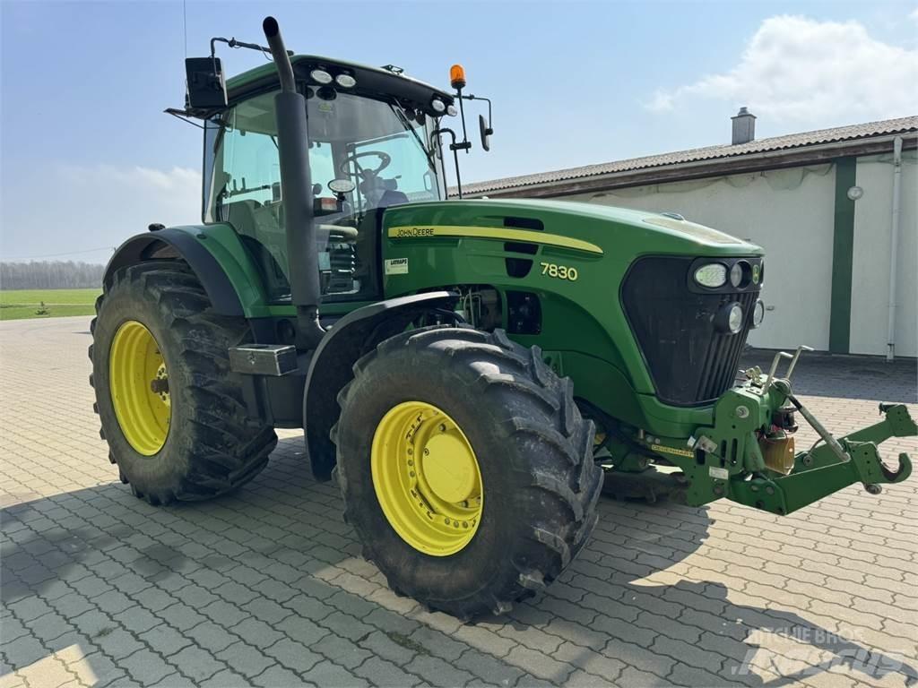 John Deere 7830 Traktorji