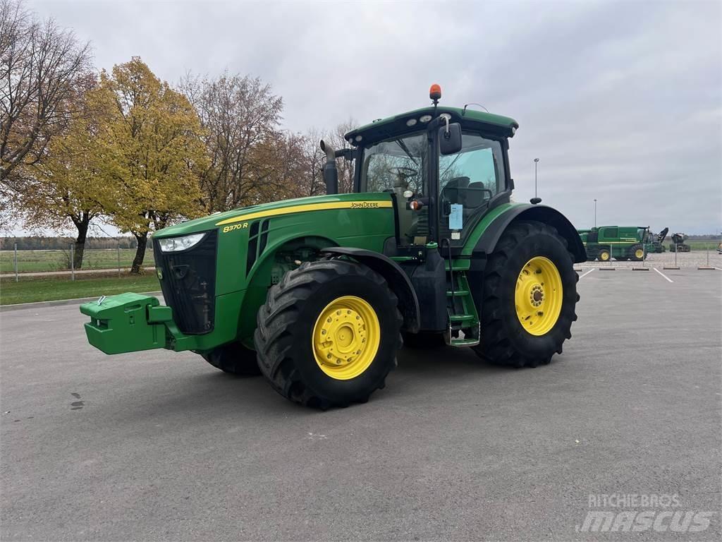 John Deere 8370R Traktorji