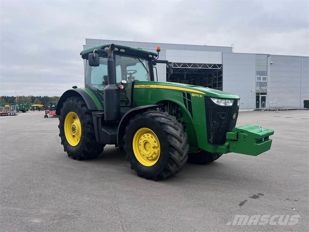 John Deere 8370R Traktorji