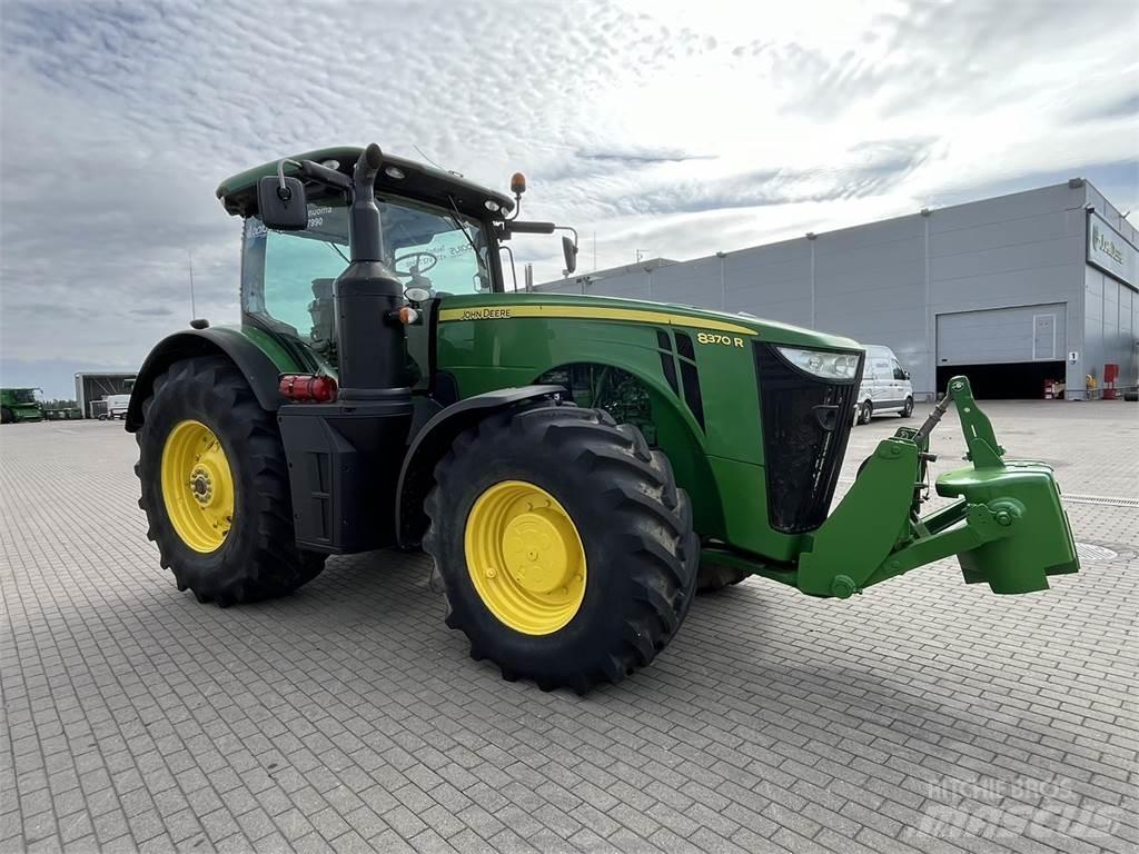 John Deere 8370R Traktorji