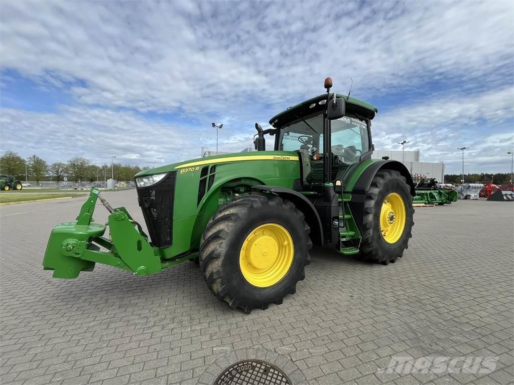 John Deere 8370R Traktorji
