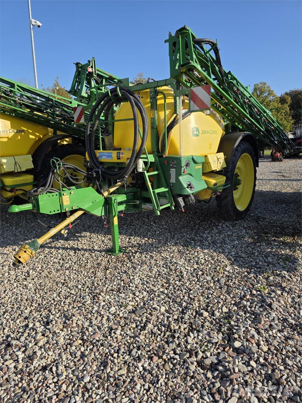 John Deere M740 Vlečne škropilnice