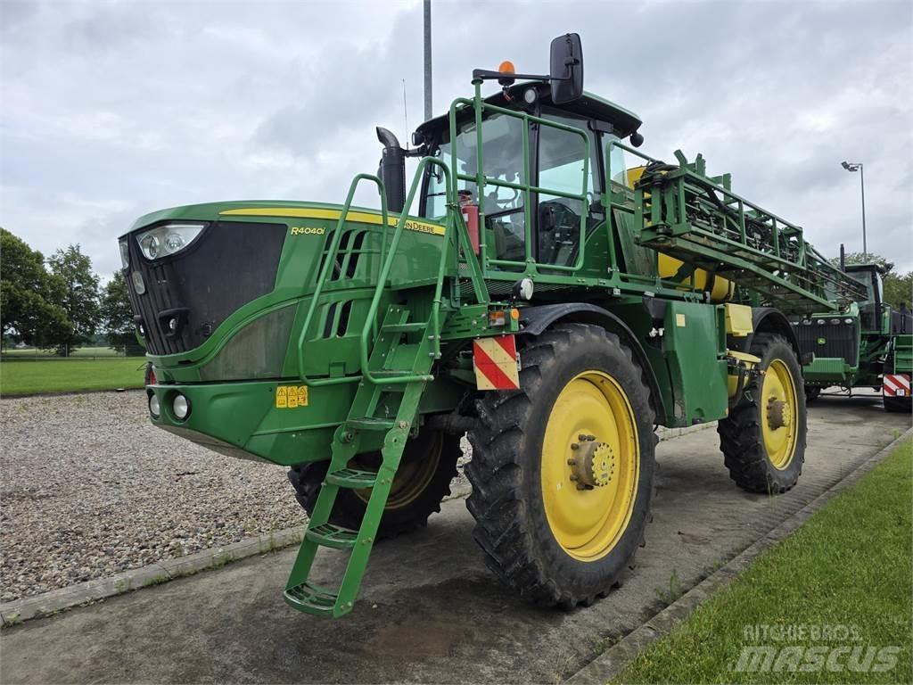 John Deere R4040i Vlečne škropilnice