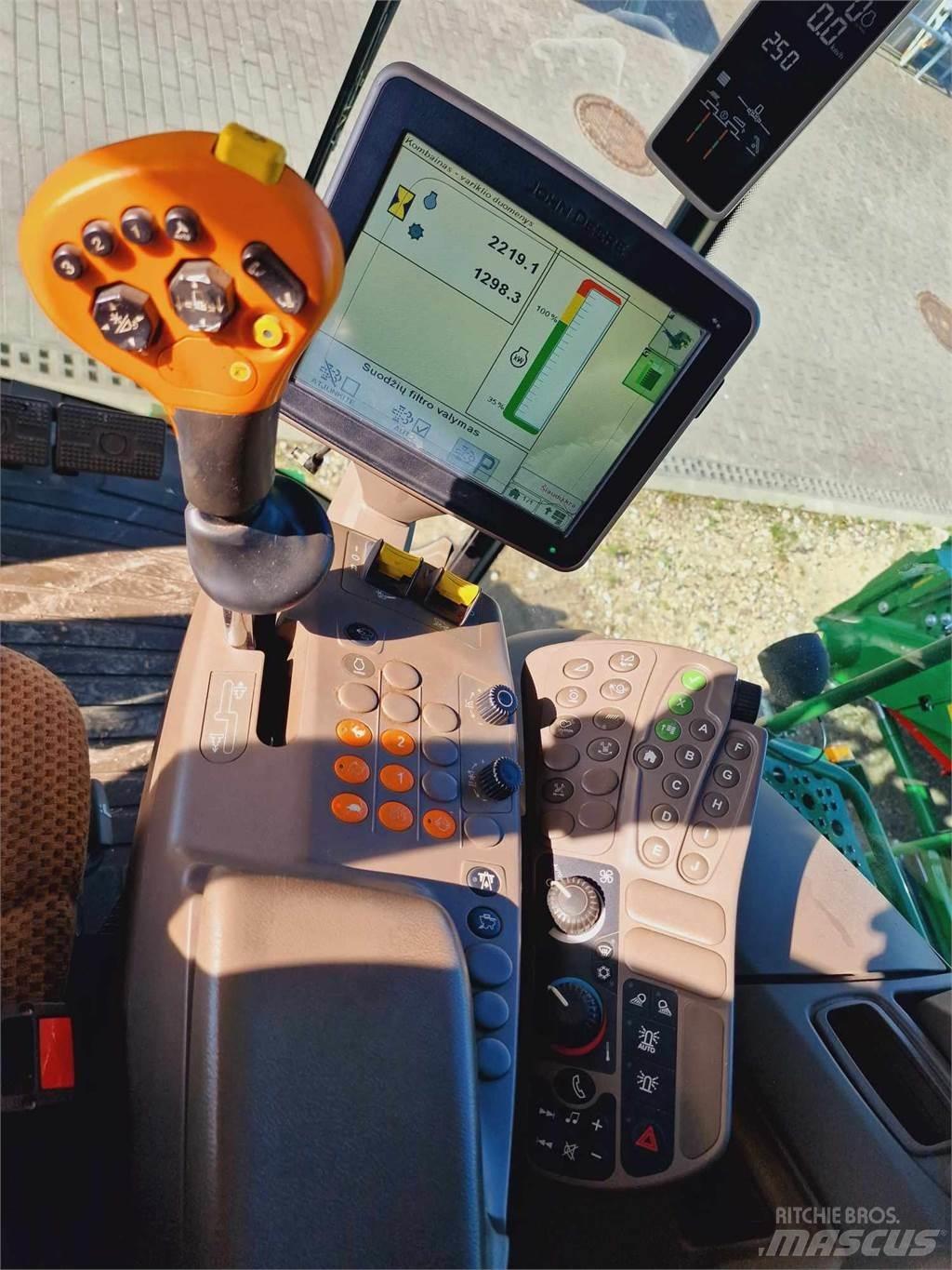 John Deere T660 Kombajni