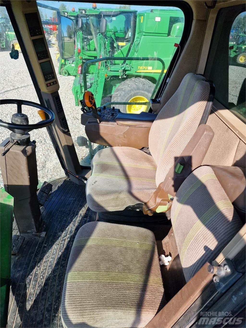 John Deere T670 Kombajni