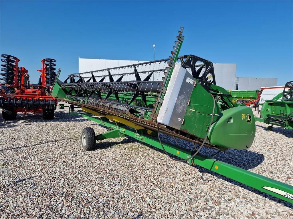 John Deere T670 Kombajni
